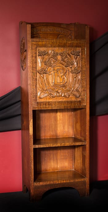 Small cupboard.